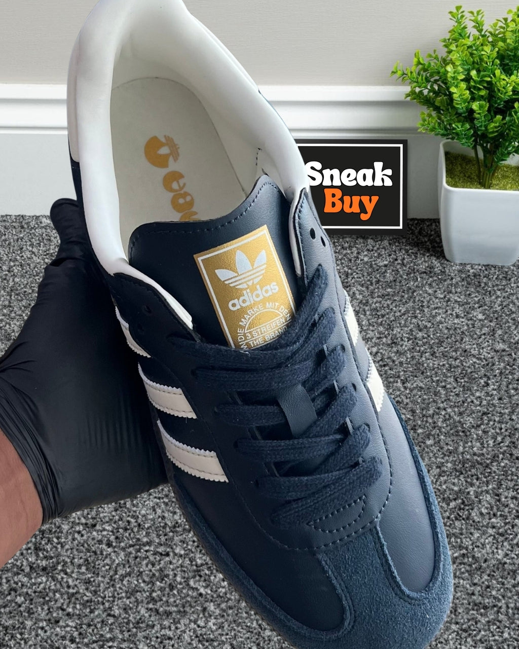Adidas Samba “Night Navy Gum”